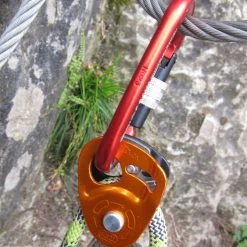 Hardware Petzl Micro Traxion Pulley With Cam