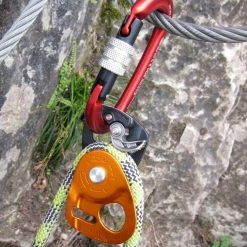 Hardware Petzl Micro Traxion Pulley With Cam
