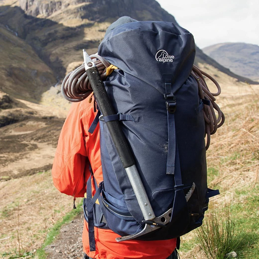Lowe Alpine Halcyon Mountaineering Backpack 45:50, Navy
