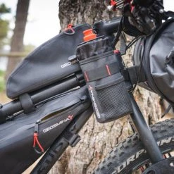 GEOSMINA Stem Pouch Bag